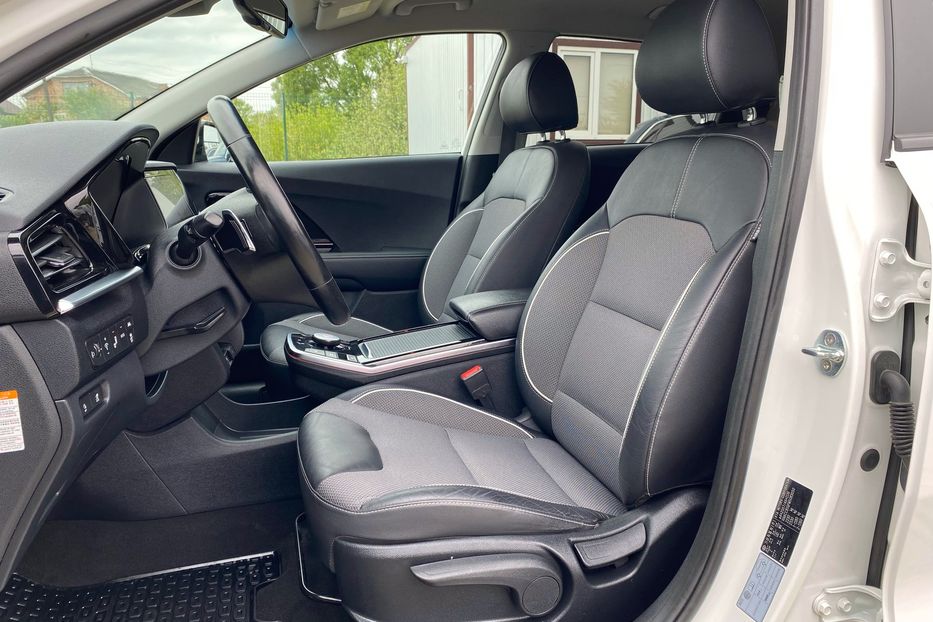 Продам Kia Niro ПідгрівсидінькермаСліпізониJBL 2021 года в Львове