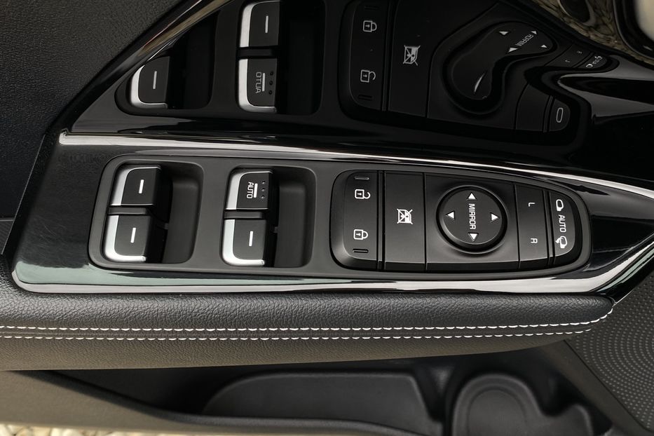 Продам Kia Niro ПідгрівсидінькермаСліпізониJBL 2021 года в Львове