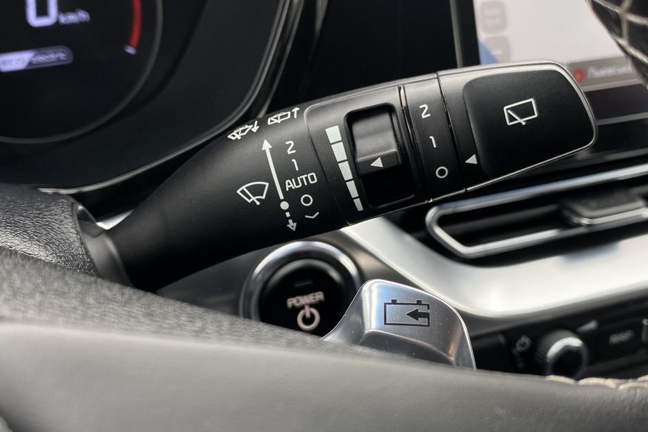 Продам Kia Niro ПідгрівсидінькермаСліпізониJBL 2021 года в Львове