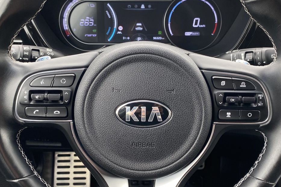 Продам Kia Niro ПідгрівсидінькермаСліпізониJBL 2021 года в Львове