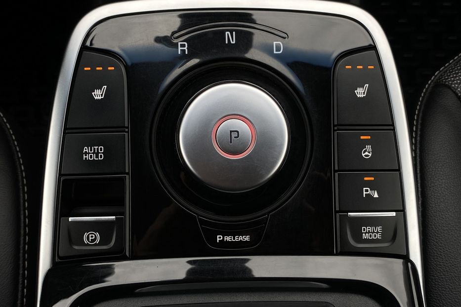 Продам Kia Niro ПідгрівсидінькермаСліпізониJBL 2021 года в Львове