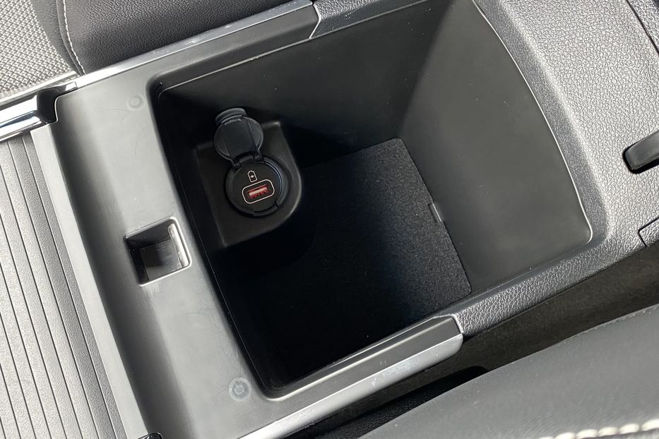 Продам Kia Niro ПідгрівсидінькермаСліпізониJBL 2021 года в Львове