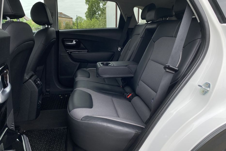 Продам Kia Niro ПідгрівсидінькермаСліпізониJBL 2021 года в Львове