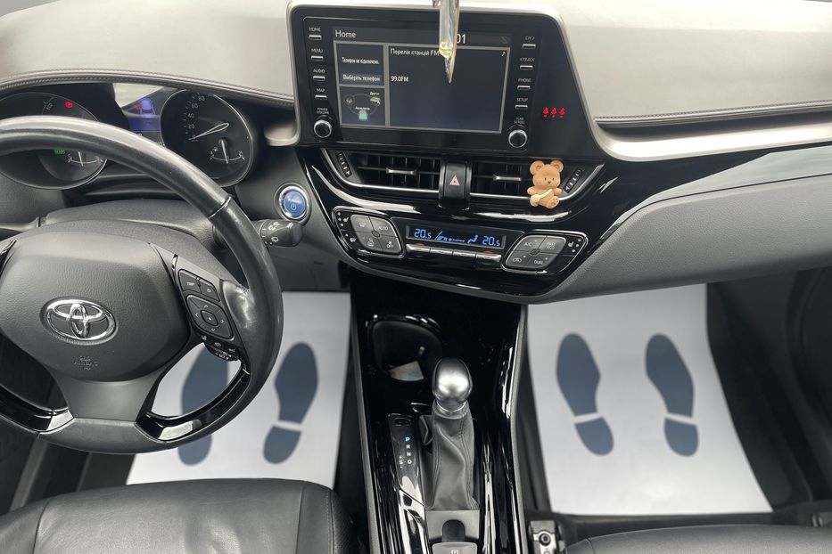 Продам Toyota C-HR Premium  2019 года в Киеве