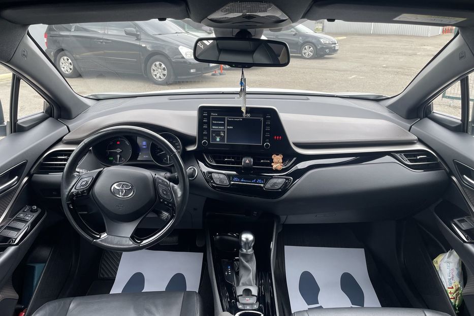 Продам Toyota C-HR Premium  2019 года в Киеве