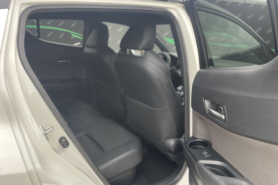 Продам Toyota C-HR Premium  2019 года в Киеве