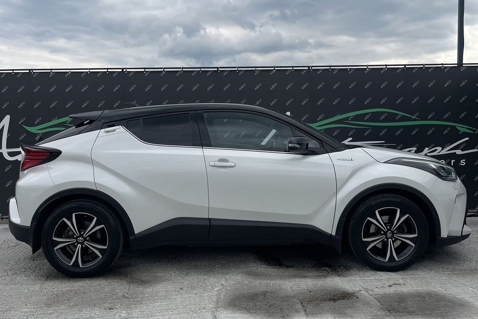 Продам Toyota C-HR Premium  2019 года в Киеве