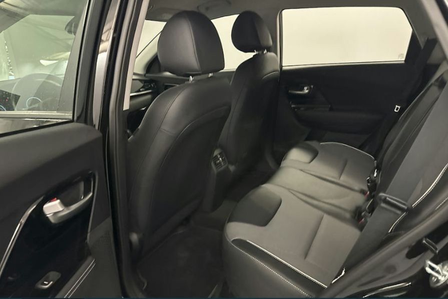 Продам Kia Niro 2022 года в Львове