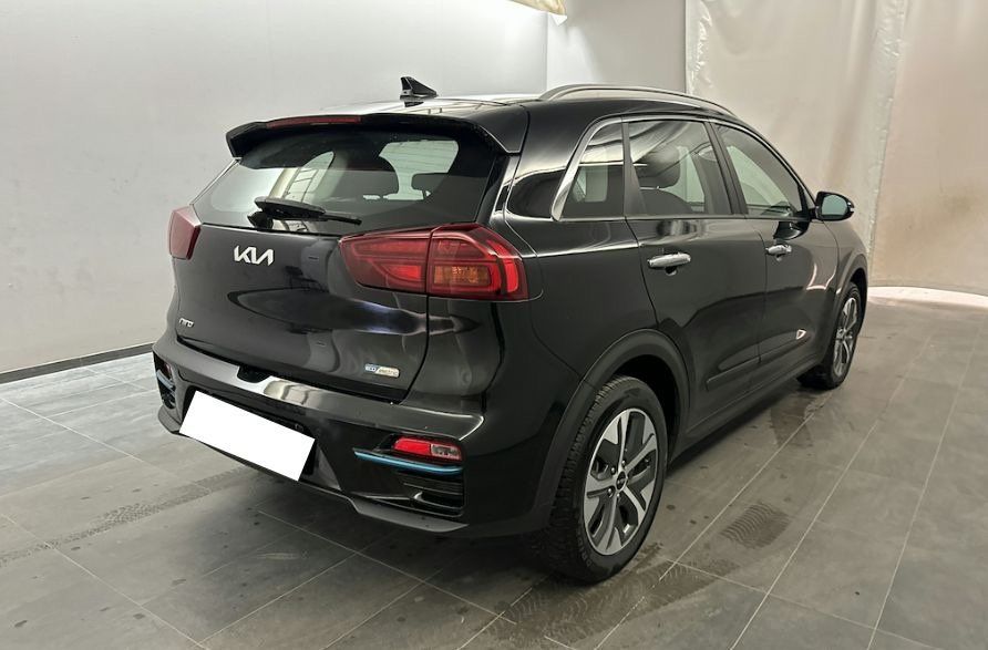 Продам Kia Niro 2022 года в Львове