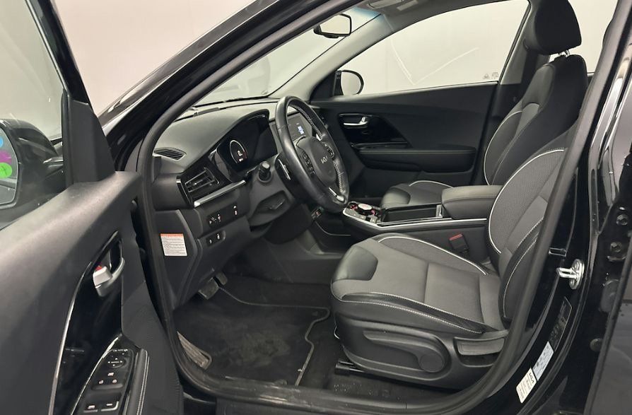 Продам Kia Niro 2022 года в Львове