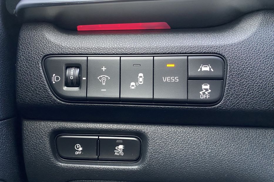 Продам Kia Niro ПідгрівсидінькермаСліпізониJBL 2021 года в Львове