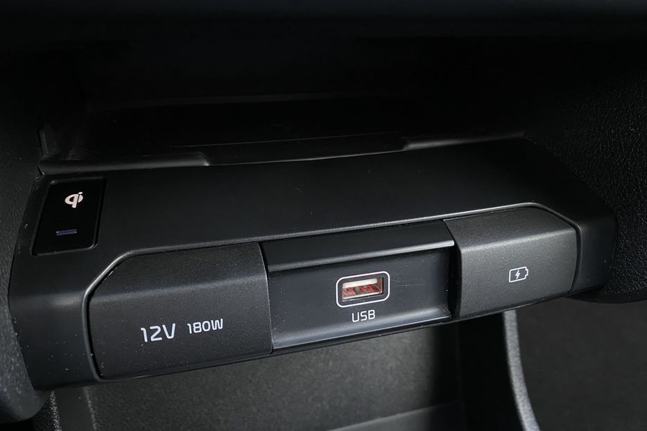 Продам Kia Niro ПідгрівсидінькермаСліпізониJBL 2021 года в Львове