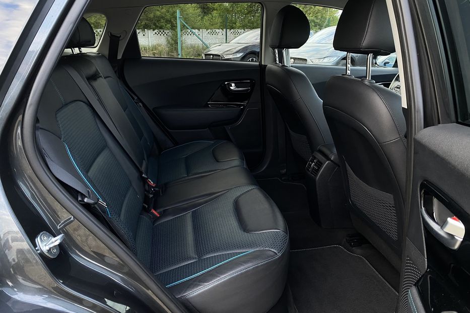 Продам Kia Niro ПідгрівсидінькермаСліпізониJBL 2021 года в Львове