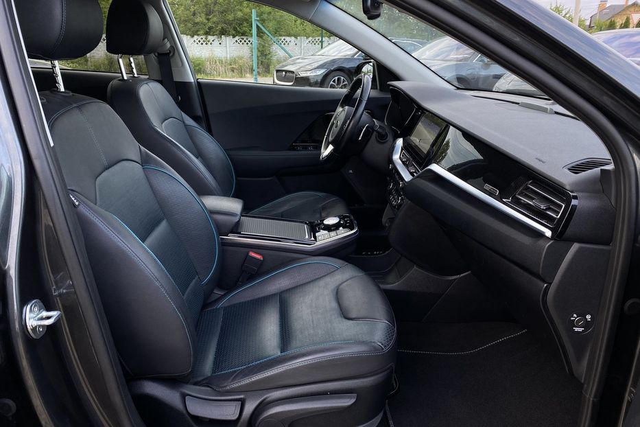 Продам Kia Niro ПідгрівсидінькермаСліпізониJBL 2021 года в Львове