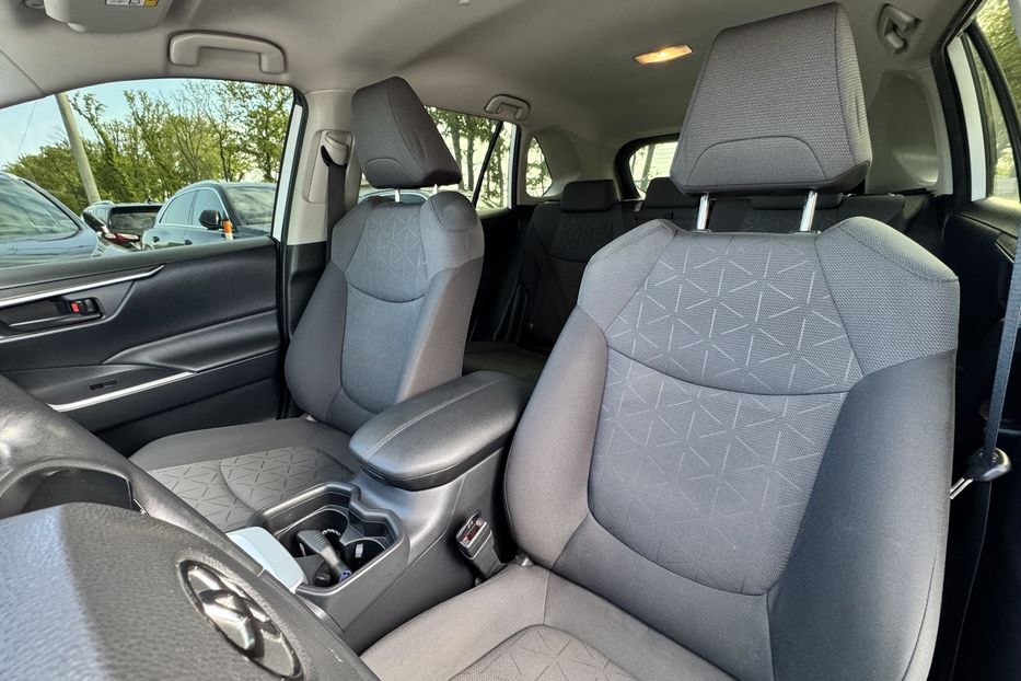 Продам Toyota Rav 4 (KOMIS) 2019 года в г. Умань, Черкасская область