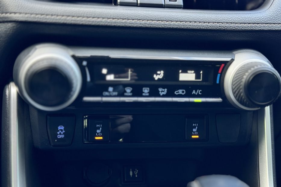 Продам Toyota Rav 4 (KOMIS) 2019 года в г. Умань, Черкасская область