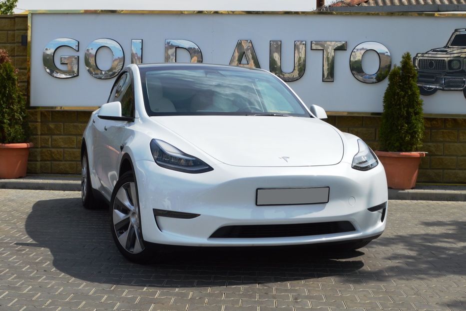 Продам Tesla Model Y 2022 года в Одессе