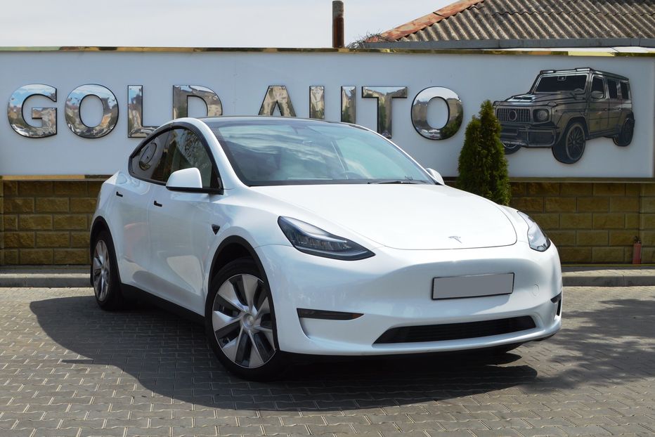 Продам Tesla Model Y 2022 года в Одессе