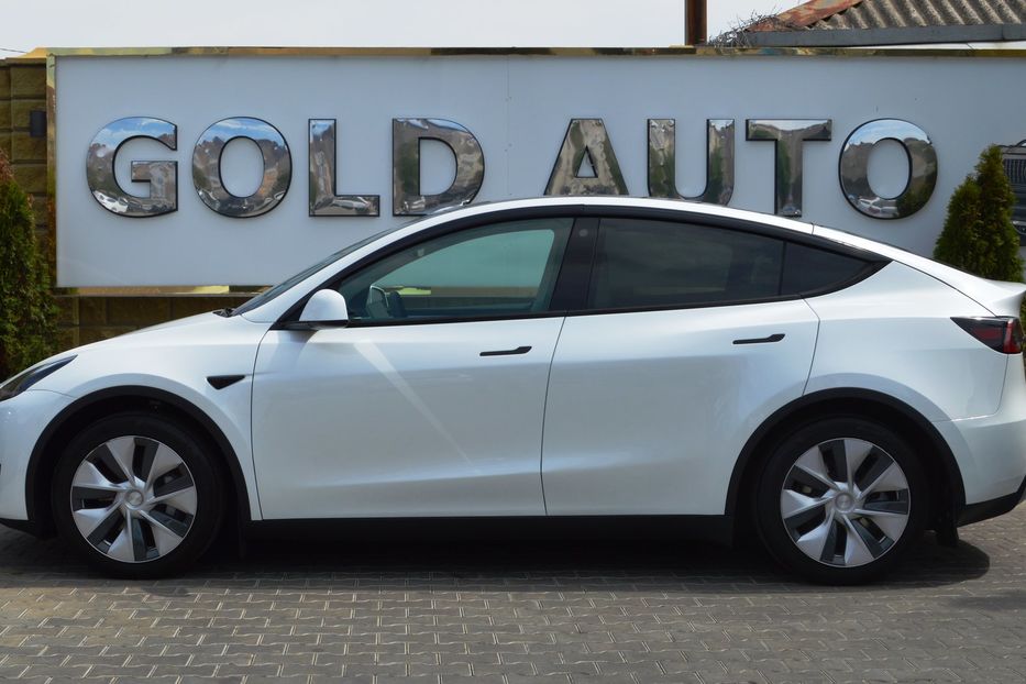 Продам Tesla Model Y 2022 года в Одессе