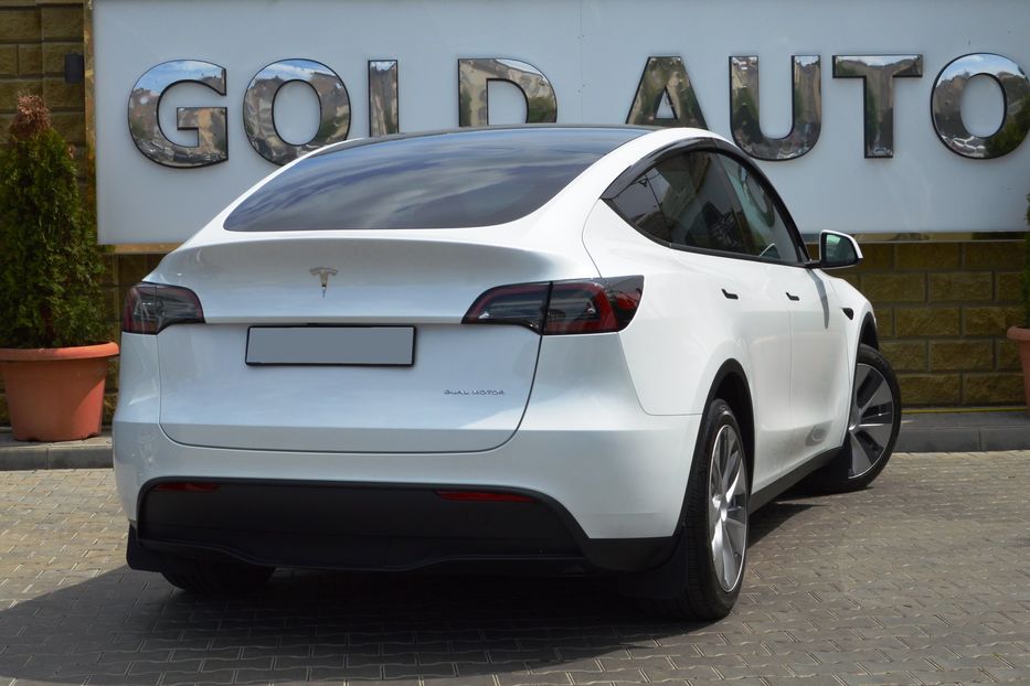 Продам Tesla Model Y 2022 года в Одессе