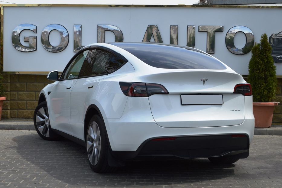 Продам Tesla Model Y 2022 года в Одессе