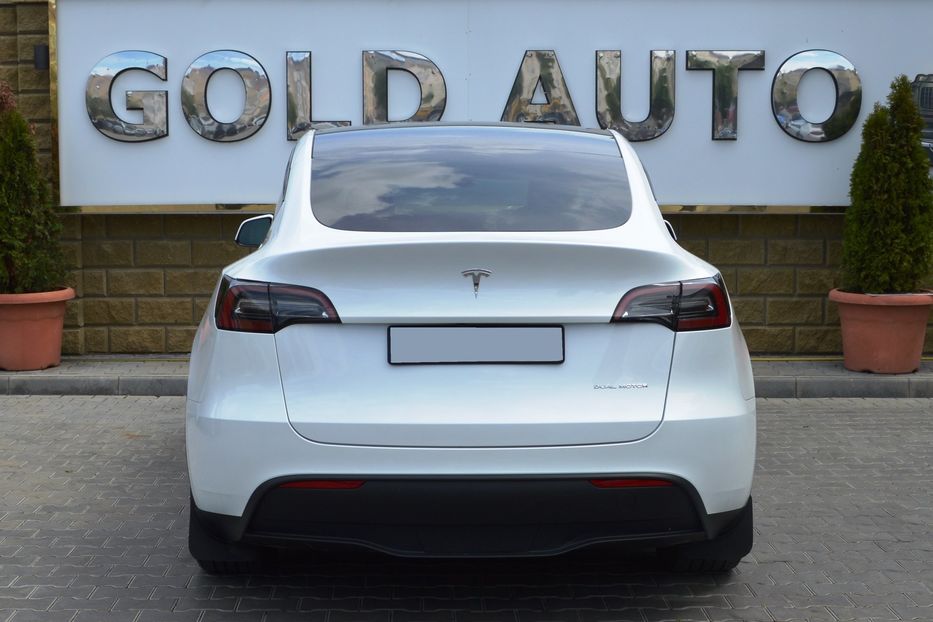 Продам Tesla Model Y 2022 года в Одессе