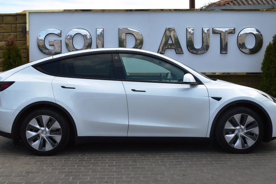 Продам Tesla Model Y 2022 года в Одессе