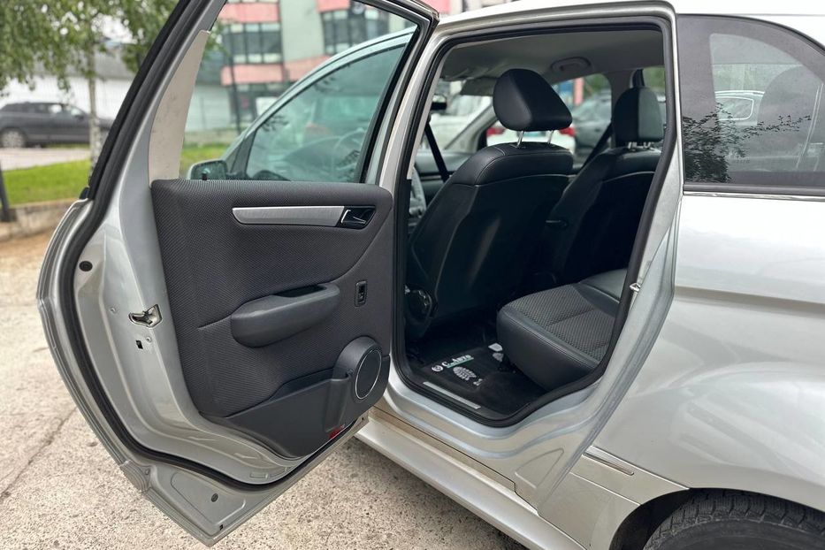 Продам Mercedes-Benz B-Class 180-CDI 2010 года в Черновцах