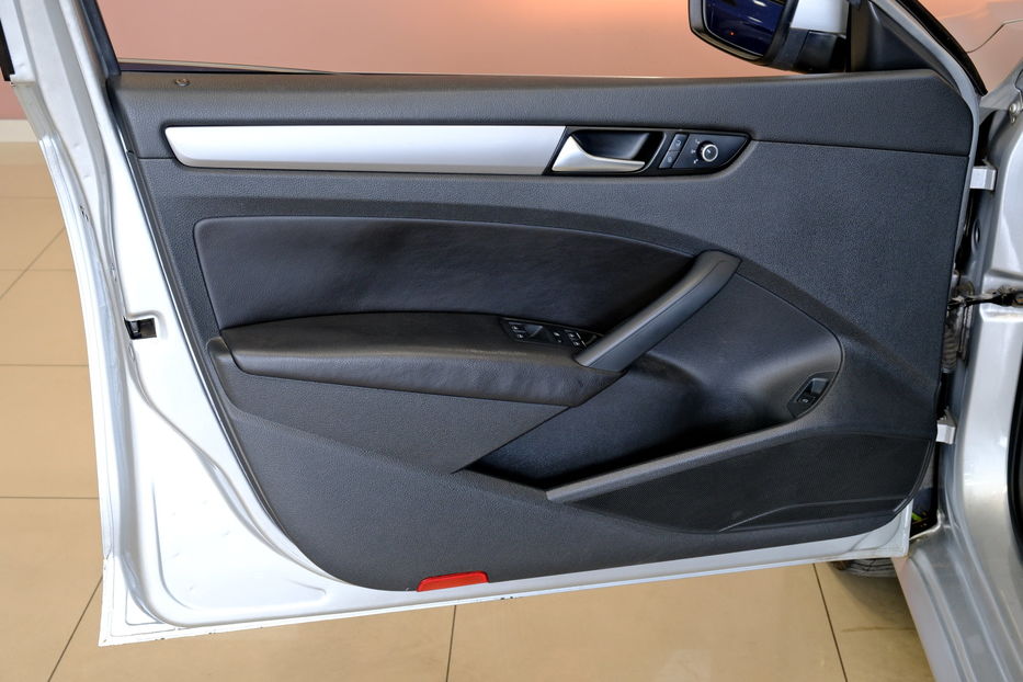 Продам Volkswagen Passat B7 NMS 2016 года в Одессе