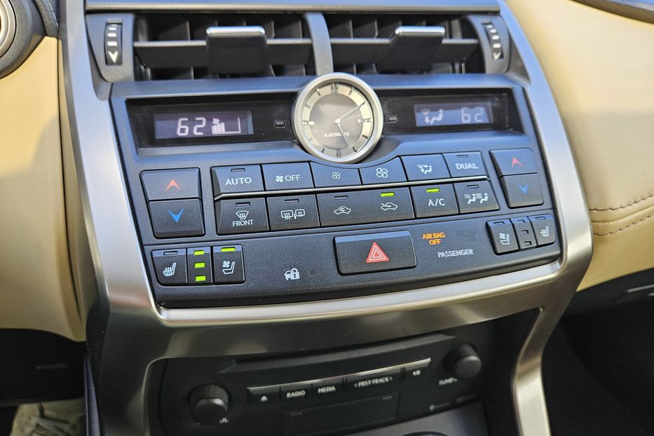 Продам Lexus NX 200 2016 года в Киеве