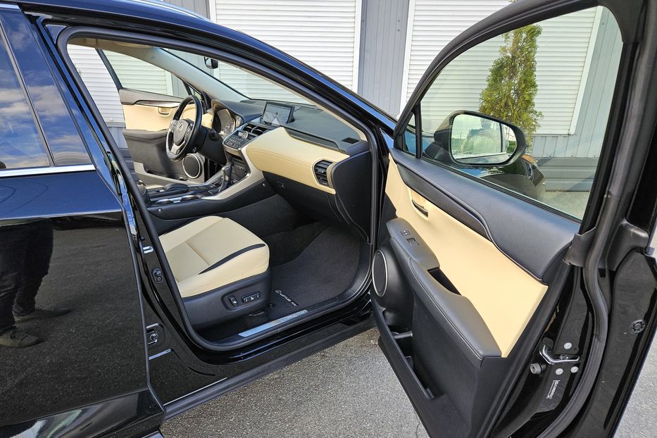 Продам Lexus NX 200 2016 года в Киеве