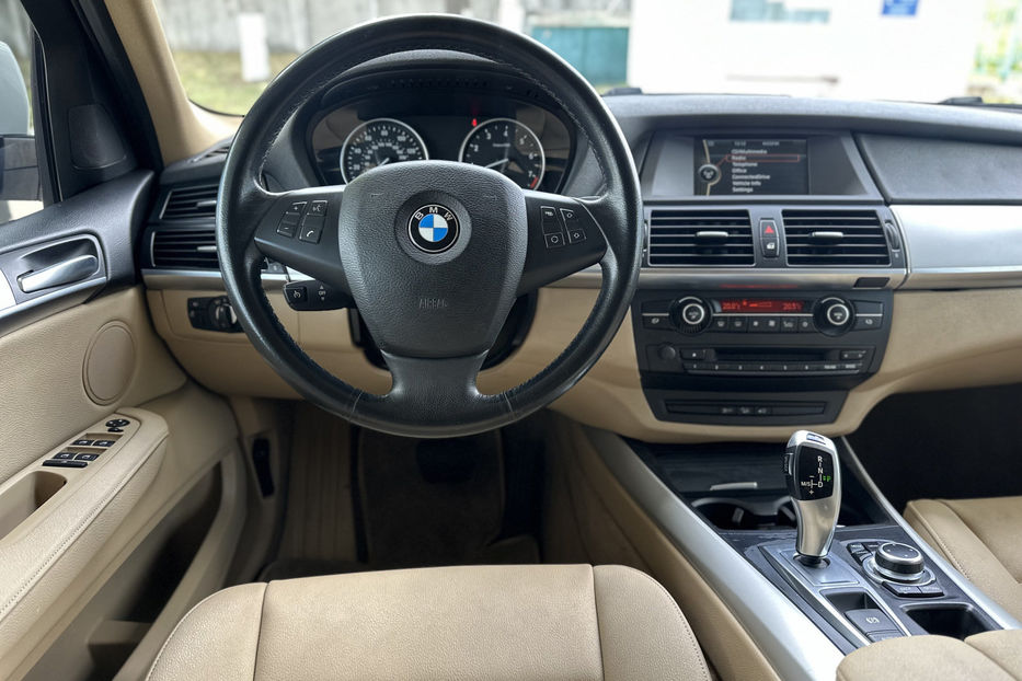Продам BMW X5 2013 года в Киеве