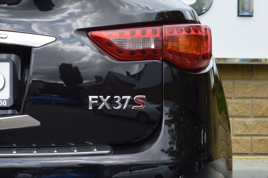 Продам Infiniti FX  37 S 2012 года в Одессе