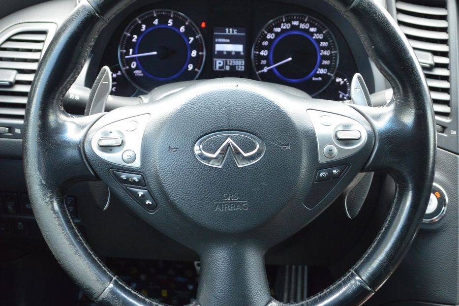 Продам Infiniti FX  37 S 2012 года в Одессе