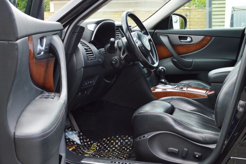 Продам Infiniti FX  37 S 2012 года в Одессе