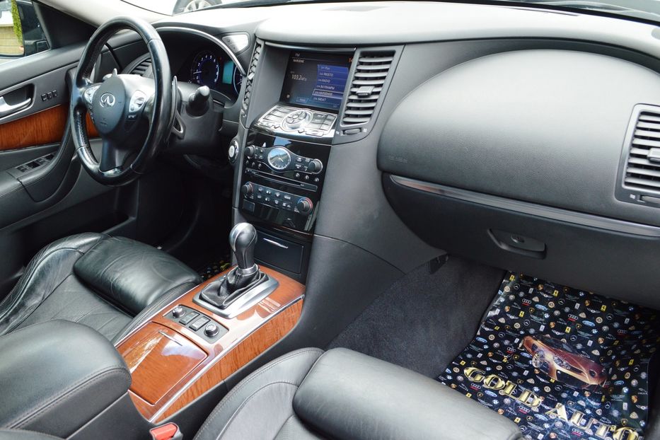 Продам Infiniti FX  37 S 2012 года в Одессе