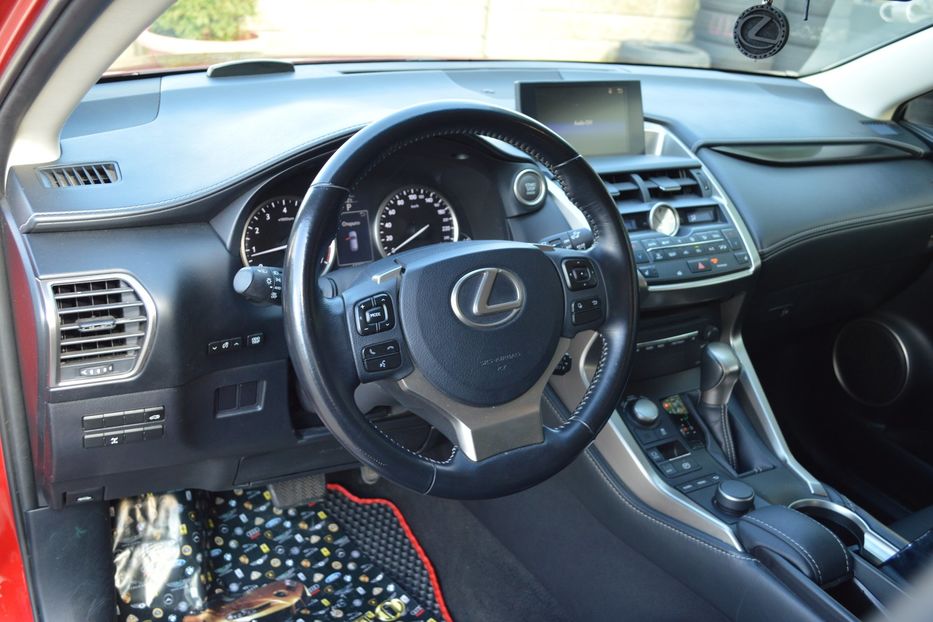 Продам Lexus NX 200 2017 года в Одессе
