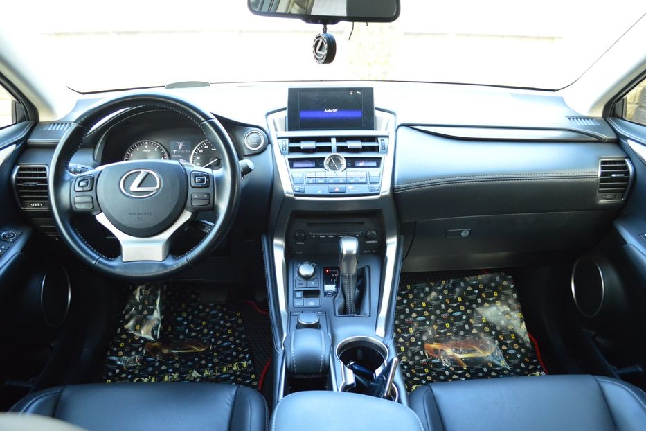 Продам Lexus NX 200 2017 года в Одессе