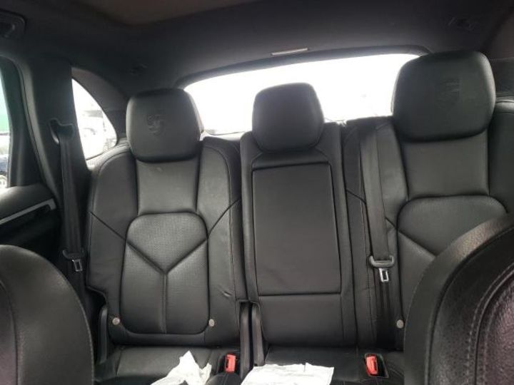 Продам Porsche Cayenne V8207 2014 года в Луцке
