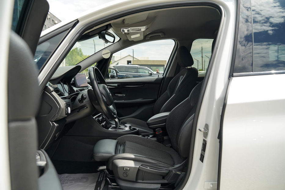 Продам BMW 2 Series 20d 2019 года в Черновцах