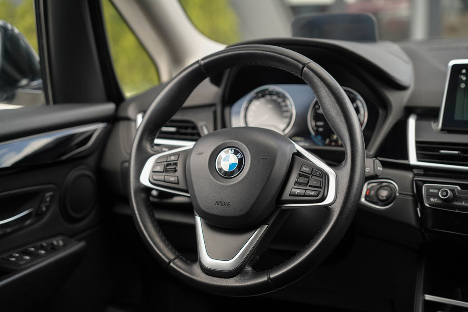 Продам BMW 2 Series 20d 2019 года в Черновцах