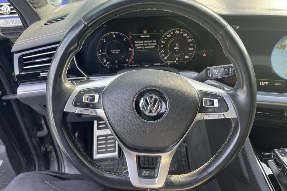 Продам Volkswagen Touareg RLine 210kw v3108 2020 года в Луцке