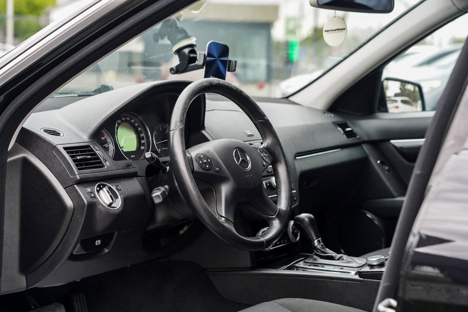 Продам Mercedes-Benz C-Class 220 CDI 2010 года в Черновцах