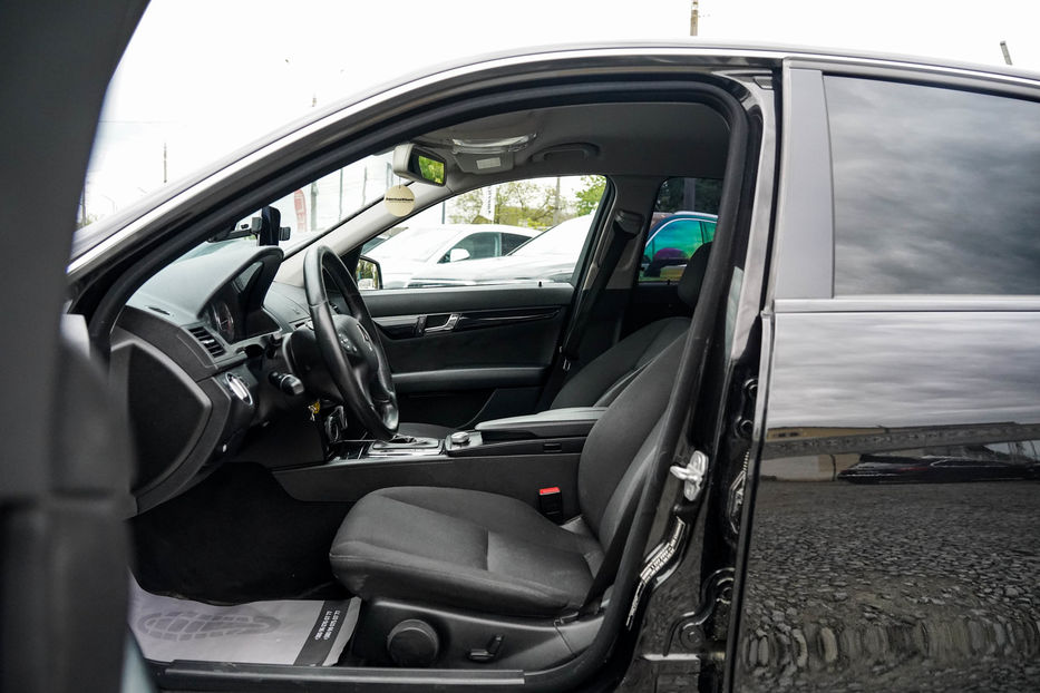 Продам Mercedes-Benz C-Class 220 CDI 2010 года в Черновцах