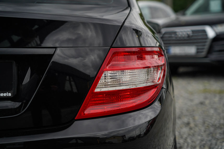 Продам Mercedes-Benz C-Class 220 CDI 2010 года в Черновцах