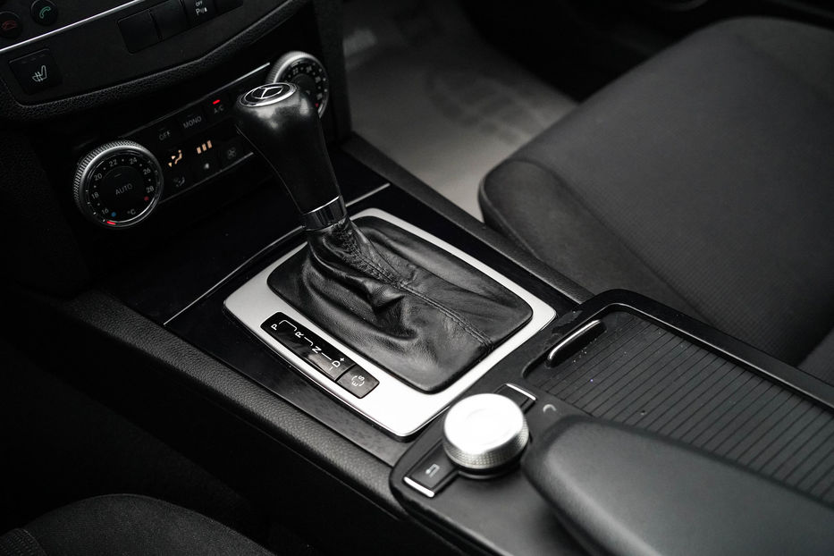 Продам Mercedes-Benz C-Class 220 CDI 2010 года в Черновцах