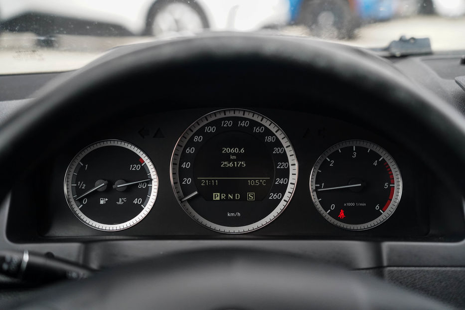 Продам Mercedes-Benz C-Class 220 CDI 2010 года в Черновцах