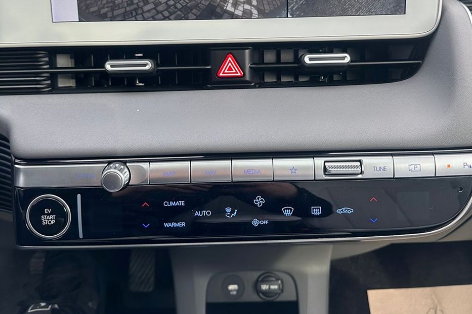 Продам Hyundai Ioniq 5 77.4kWh Limited AWD 2024 года в Львове