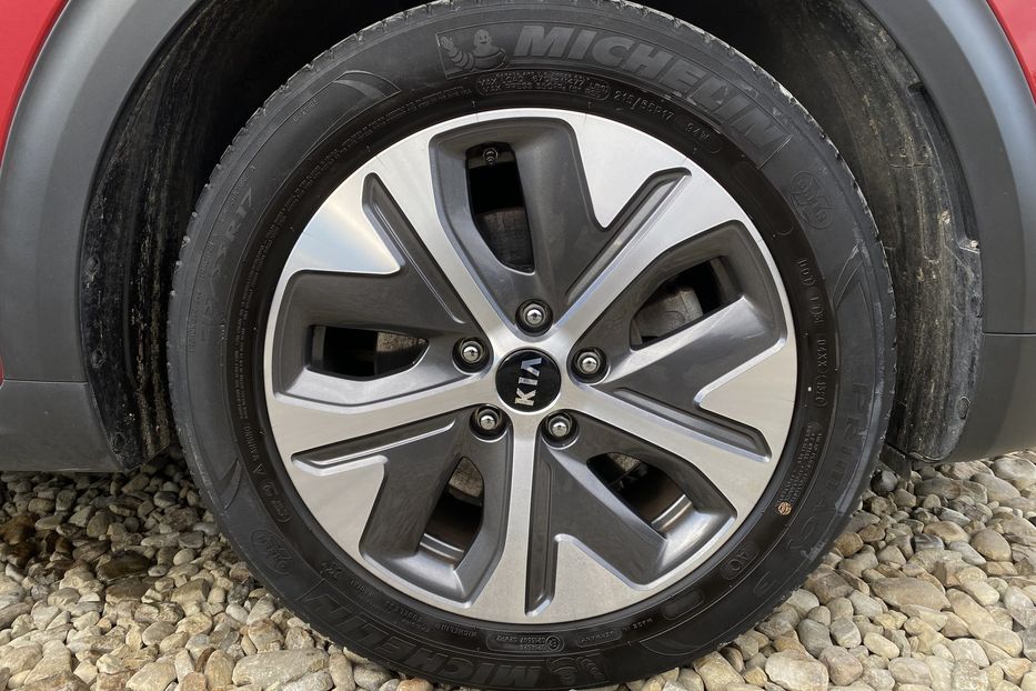 Продам Kia Niro ТепловийПдгрвсидінькермаСлзони 2021 года в Львове
