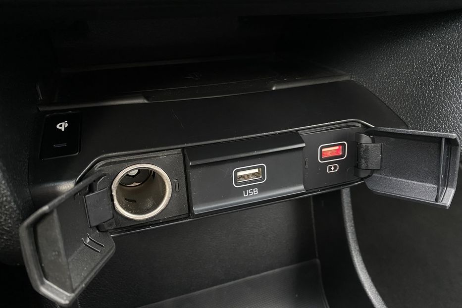 Продам Kia Niro ТепловийПдгрвсидінькермаСлзони 2021 года в Львове